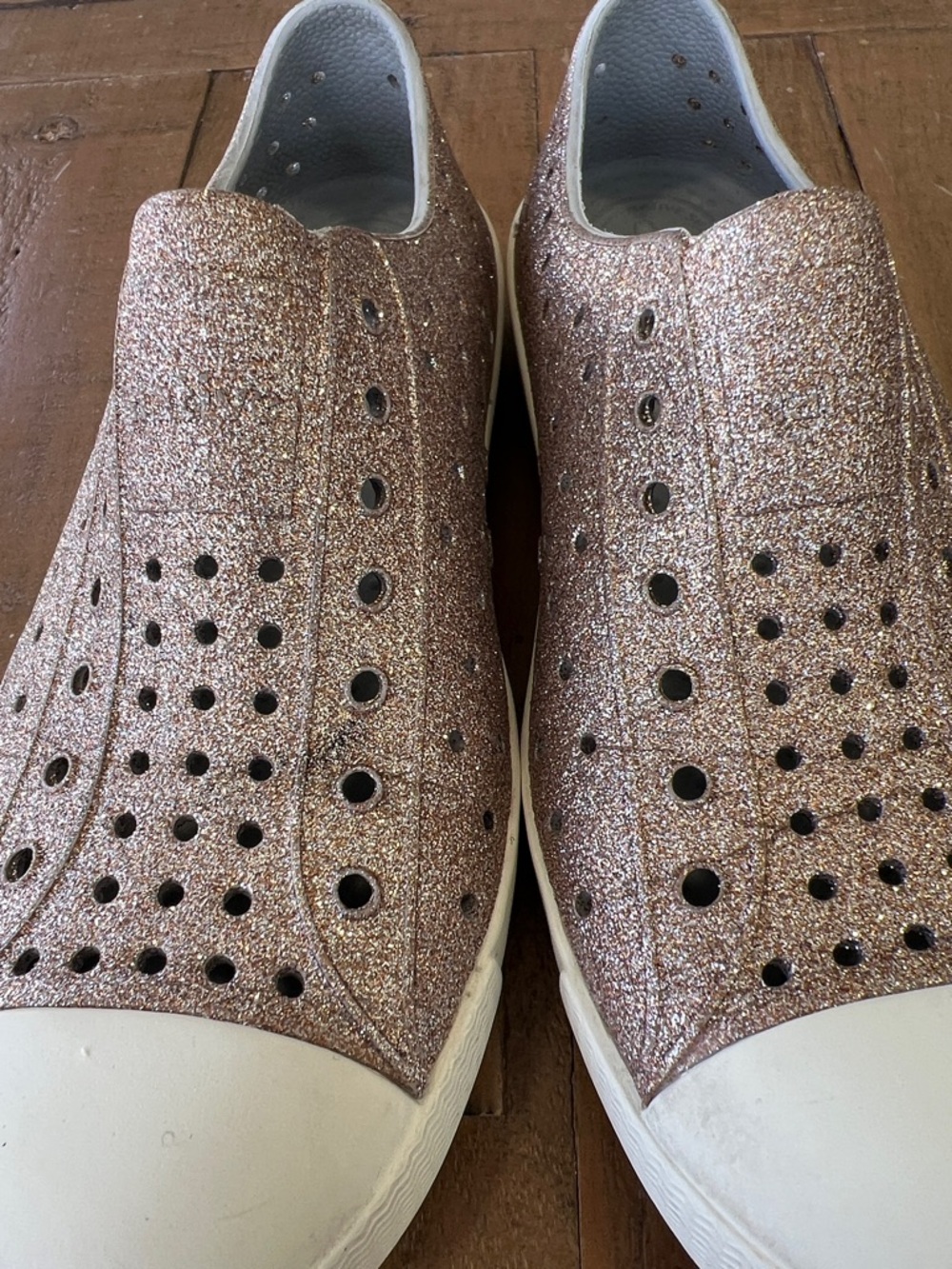 Native Jefferson bling rose gold glitter sneaker sandals waterproof big kid 3 - Picture 3 of 9